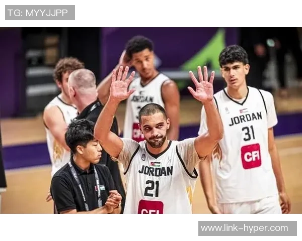 中国男篮迎战黎巴嫩12月2日精彩对决展现篮球魅力与实力较量 中国男篮迎战黎巴嫩12月2日精彩对决展现篮球魅力与实力较量