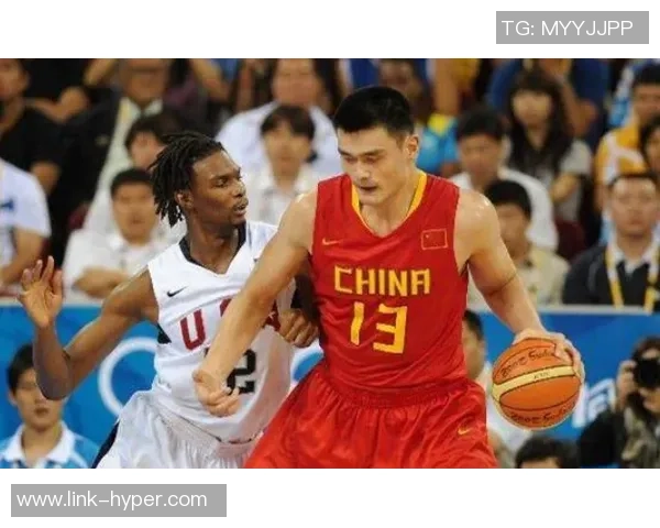 2008年北京奥运会中国男篮对阵美国队的精彩解说员是谁